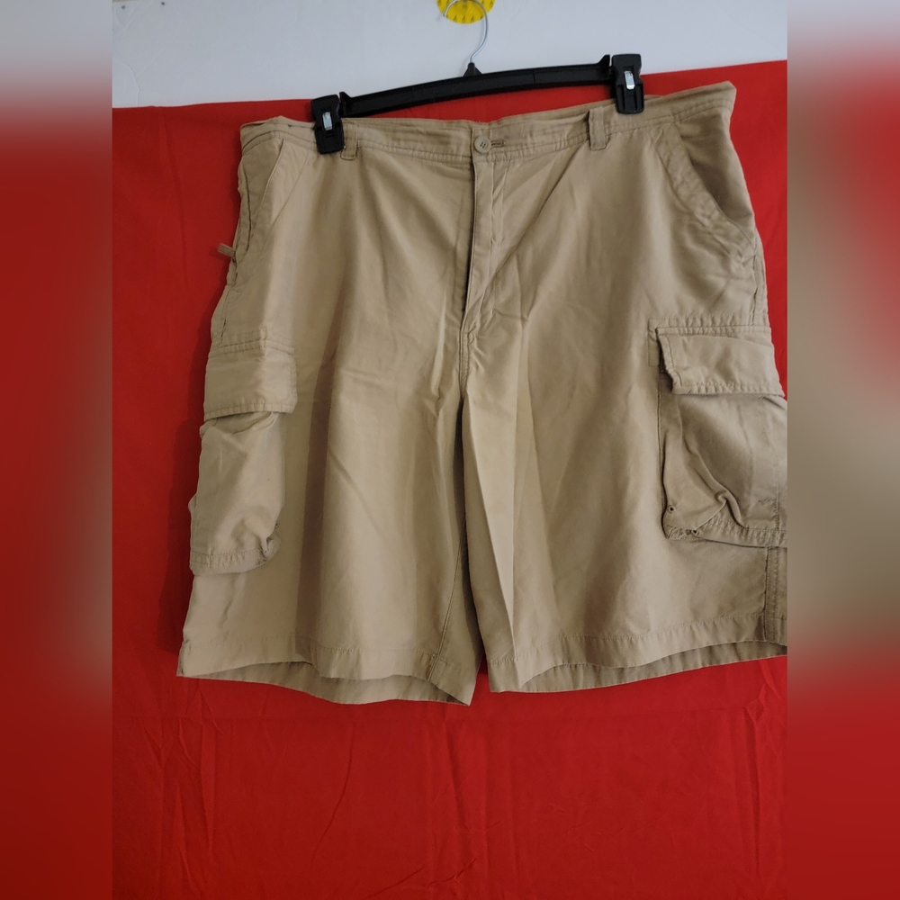 CHEROKEE Men's short Size; 40